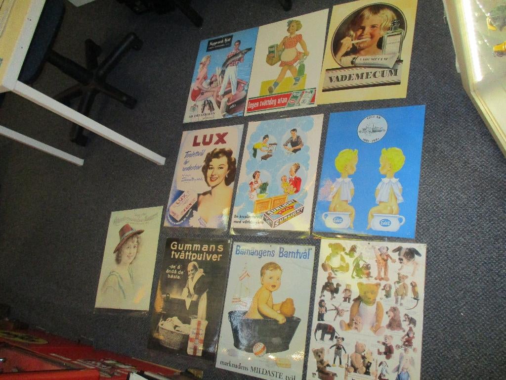 Zweedse Geplasticeerde Posters 10 stuks, Verzenden, Zo goed als nieuw, Reclamebord