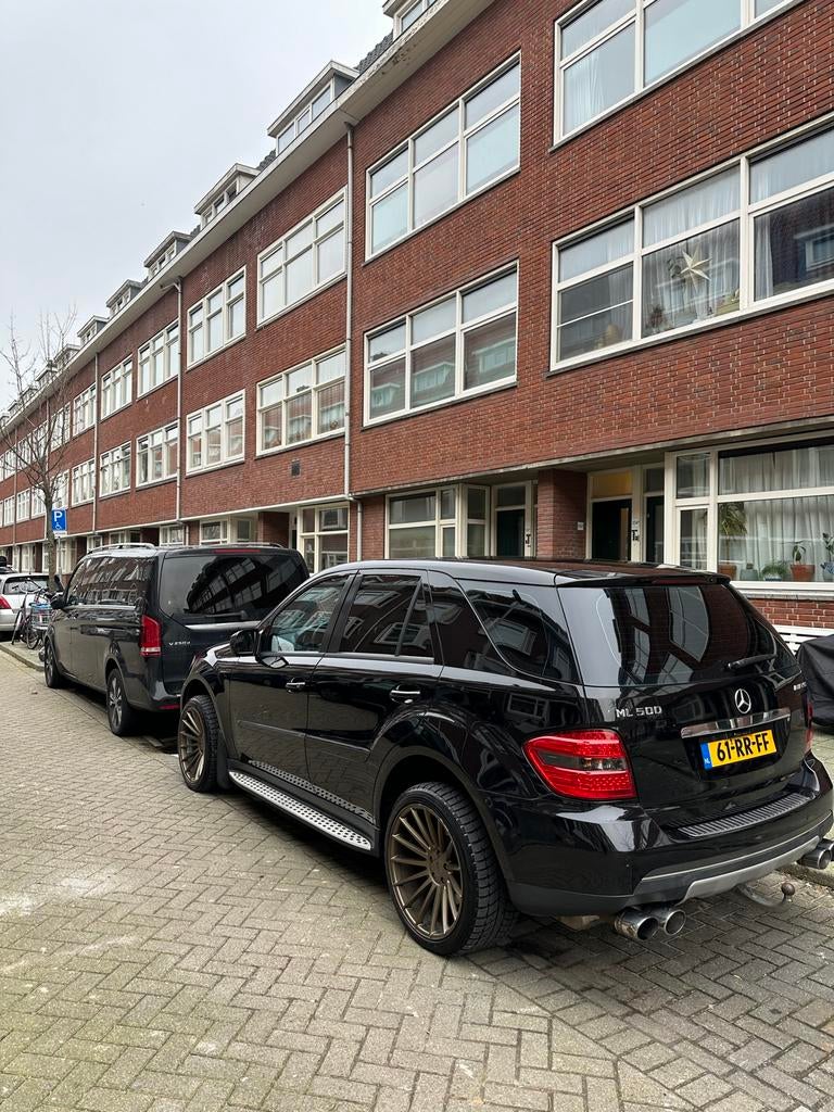 Mercedes-Benz M-Klasse 5.0 Ml500 4MATIC AUT 2005 Zwart, Auto's, Mercedes-Benz, Automaat, 8 cilinders, Zwart, Origineel Nederlands