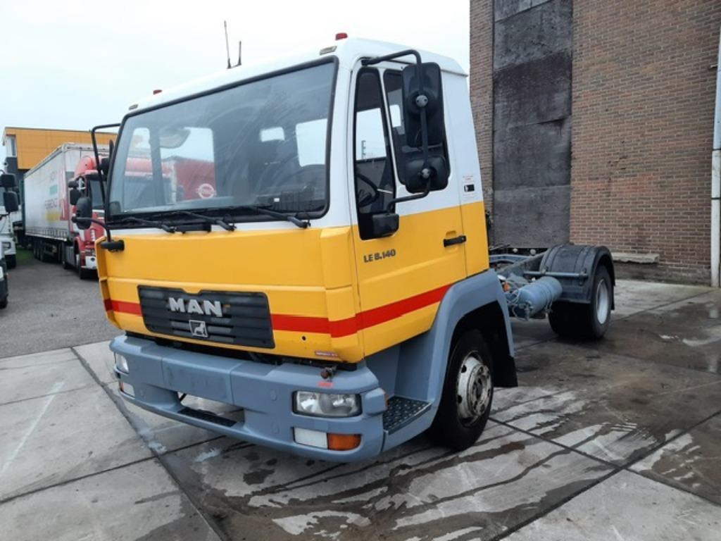 man LE 8.140 chassis bladgeveerd + man 19.403, Ophalen, Gebruikt, MAN, Carrosserie en Plaatwerk
