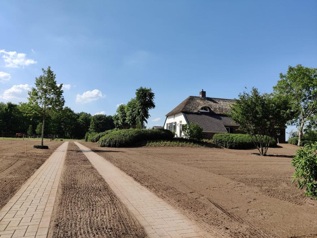 gras zaaien, gazon aanleg, inzaaien gras, gazon, graszoden, Garantie, Tuinonderhoud of Snoeiwerk
