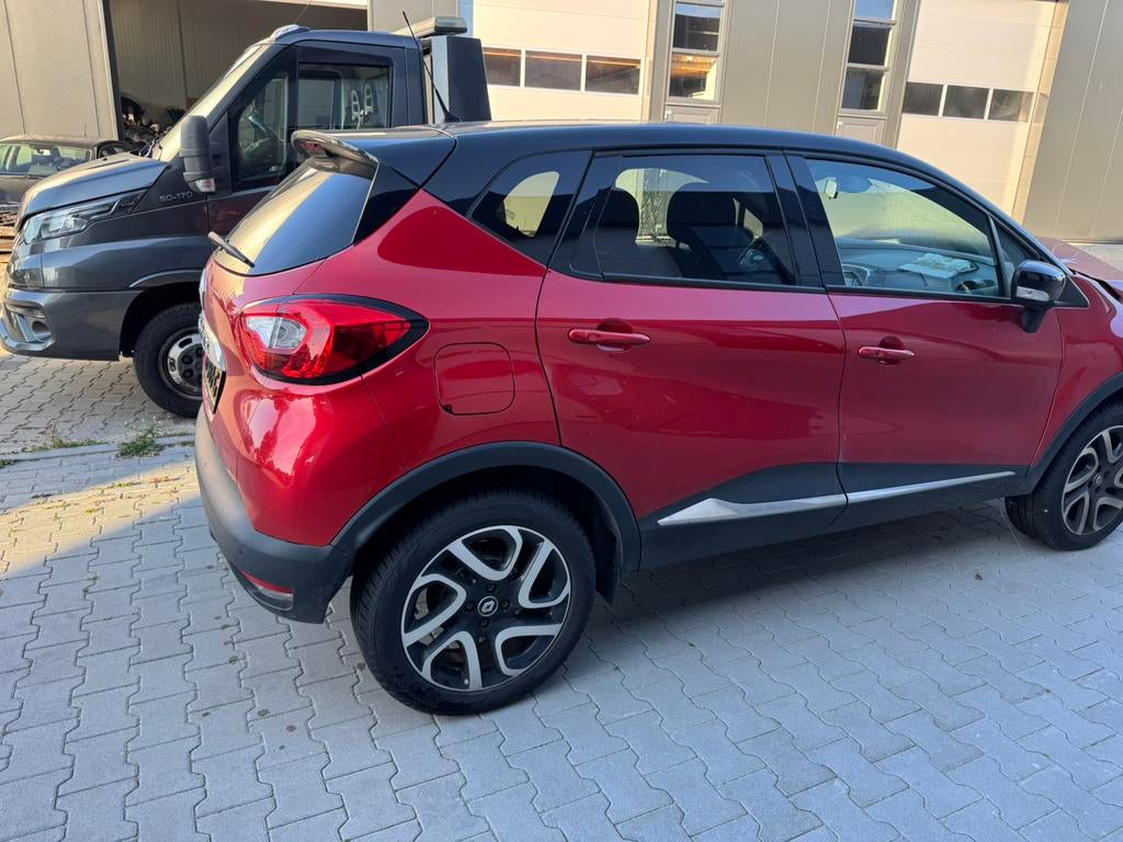 Portier links achter Renault Captur  kleur rood metallic, Auto-onderdelen, Carrosserie en Plaatwerk, Deur, Renault, Ophalen of Verzenden