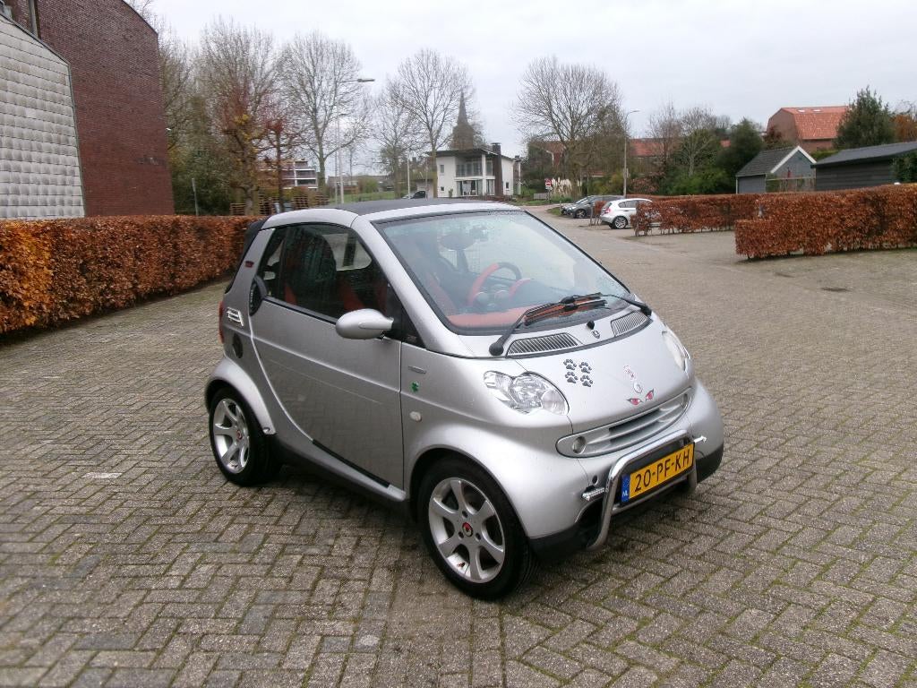 SMART FORTWO CABRIO 0.7 PASSION AUTOMAAT AIRCO.NWE APK., Auto's, Smart, 715 kg, Cabriolet, Origineel Nederlands, Overige kleuren