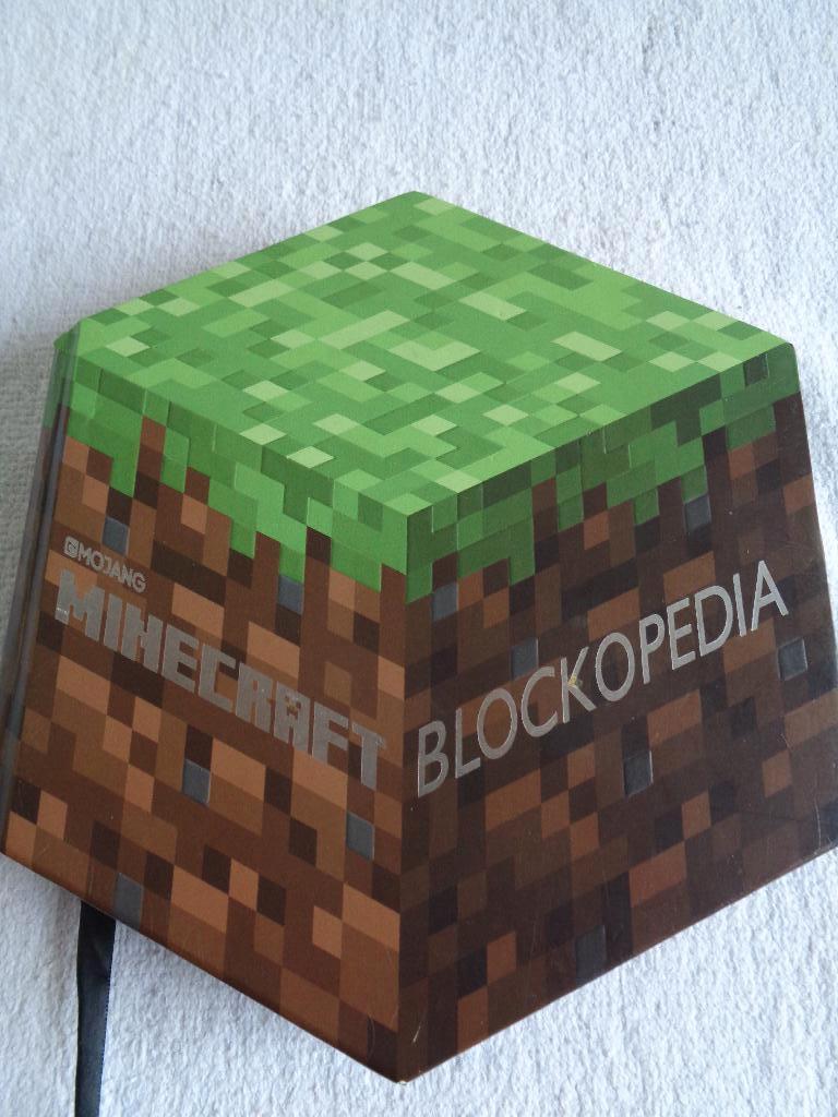 Minecraft  Blockopedia boek, Boeken, Ophalen of Verzenden, Gelezen, Fictie algemeen