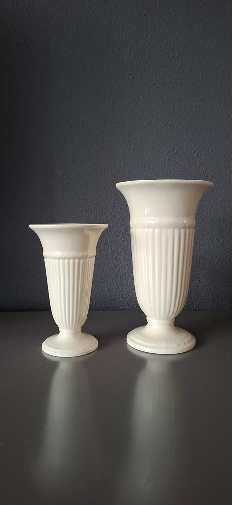 WEDGWOOD EDME,  Vaas/Vazen 22 en 17 cm., Overige typen, Ophalen of Verzenden, Zo goed als nieuw, Wedgwood