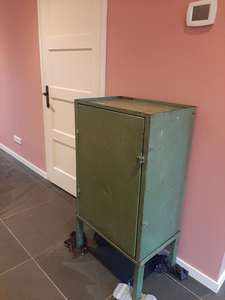 Stoere Industriële Vintage Metalen Kast – Groen – Karakter!, Huis en Inrichting, Kasten | Lockerkasten, Ophalen of Verzenden, Gebruikt