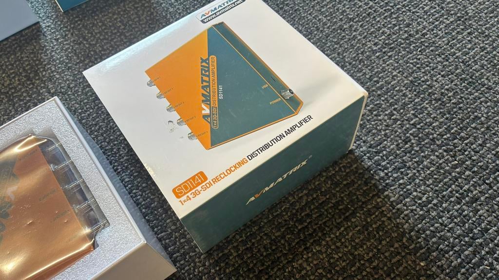 Avmatrix sdi 3g sd1141 distributie amplifier, Audio, Tv en Foto, Professionele Audio-, Tv- en Video-apparatuur, Avmatrix, Nieuw