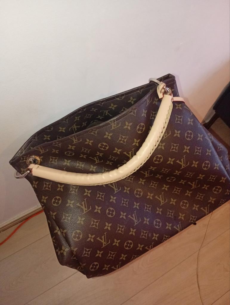 Louis viotton tas., Sieraden, Tassen en Uiterlijk, Ophalen of Verzenden, Gebruikt, Overige kleuren, Shopper
