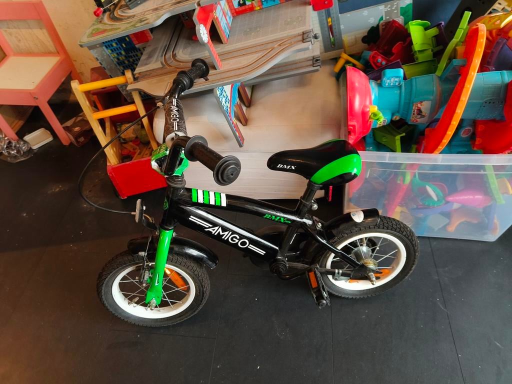 12 inch jongensfiets - Amigo BMX, Fietsen en Brommers, Ophalen, Gebruikt, 14 inch of minder, Handrem