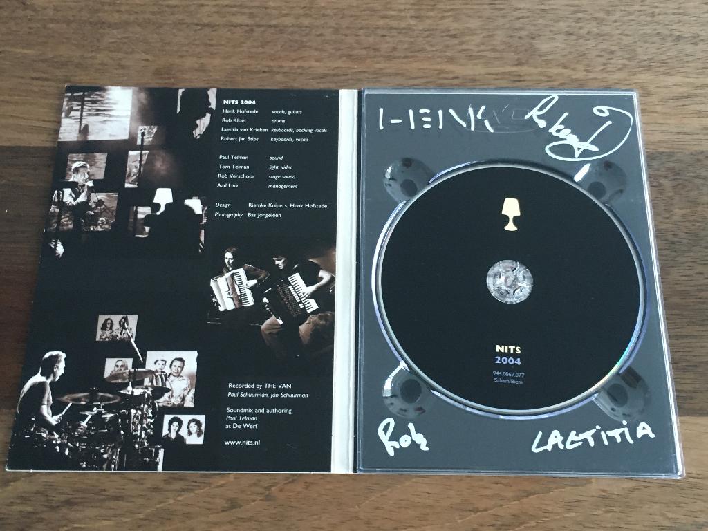 Dvd Nits 2004 Live Paradiso Amsterdam GESIGNEERD ZGAN, Alle leeftijden, Ophalen of Verzenden, Zo goed als nieuw, Muziek en Concerten