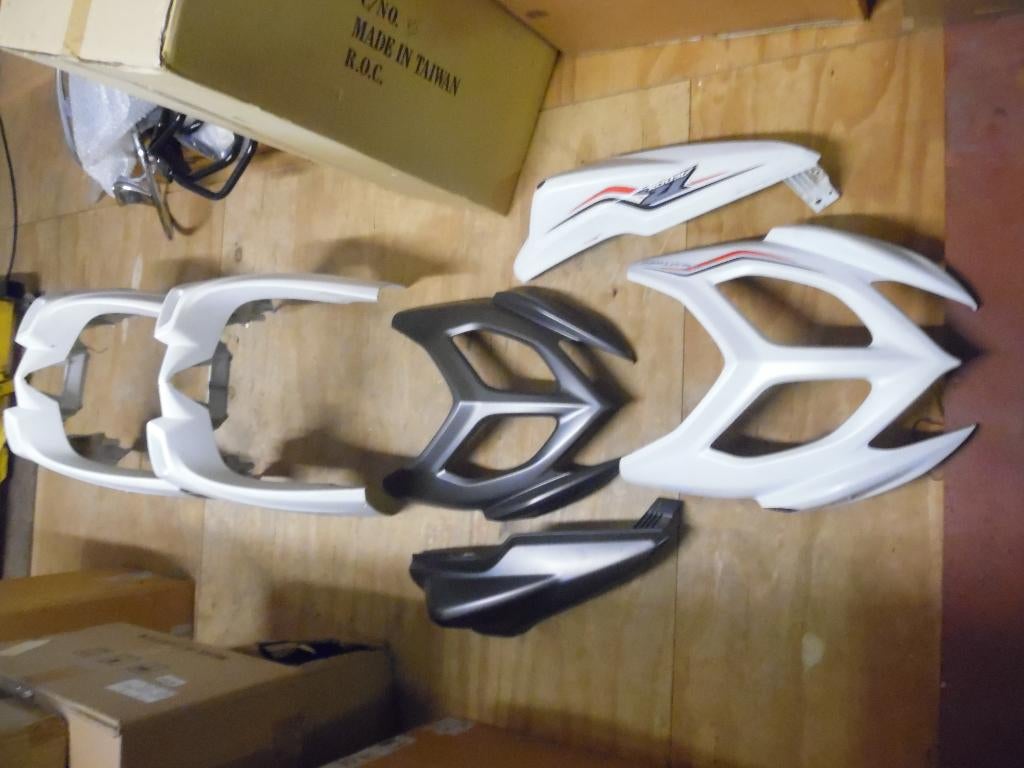 Onderdelen yamaha aerox NT 4T/2T >2014, Gebruikt, INFO@YAMAHA.COM, Overige typen, Yamaha