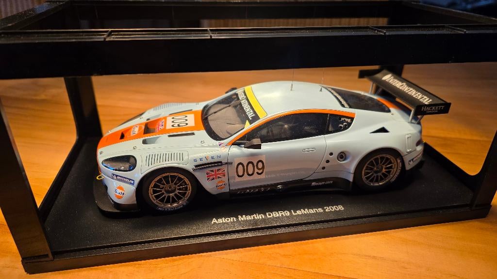 Autoart Aston Martin Racing DBR9 LeMans 2008 Gulf Livery, Ophalen of Verzenden, Nieuw, Auto, Autoart