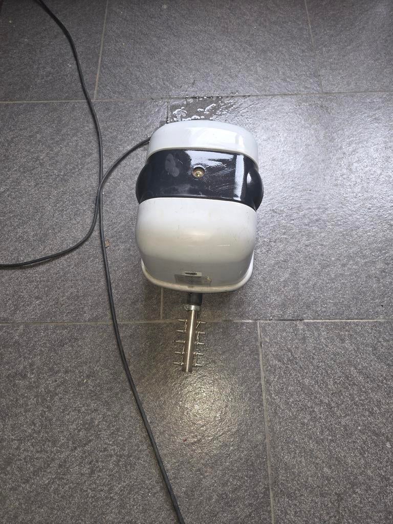 Zware 180 liter luchtpomp dong yang, Tuin en Terras, Vijvers, Ophalen of Verzenden, Zo goed als nieuw