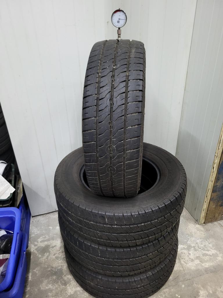 4 x 215/70/15C Semperit Vanlife 7mm profiel, 200,- ALL IN !, Semperit Tyres, 15 inch, Semperit, Ophalen of Verzenden