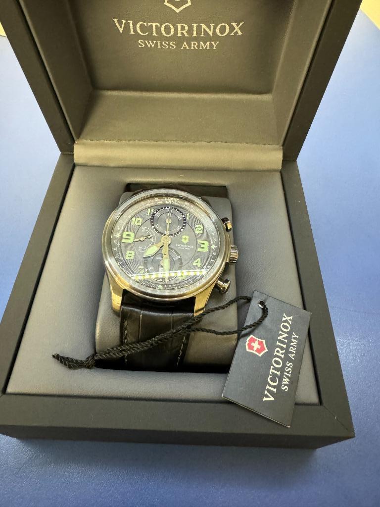 317894 Victorinox Swiss Army Infantry Gunmetal PVD Black, Sieraden, Tassen en Uiterlijk, Horloges | Heren, Overige merken, Leer