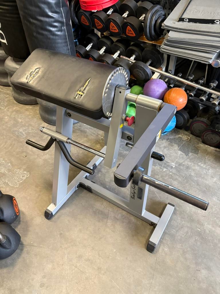 Biceps bank body solid plate loaded, Ophalen, Plate loaded, Body solid, Fitnessbank