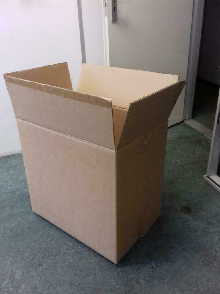 dubbelgolf dozen gebruikt 58x38x55, Doe-het-zelf en Verbouw, Kratten en Dozen, Ophalen, Gebruikt, Doos, Minder dan 35 cm