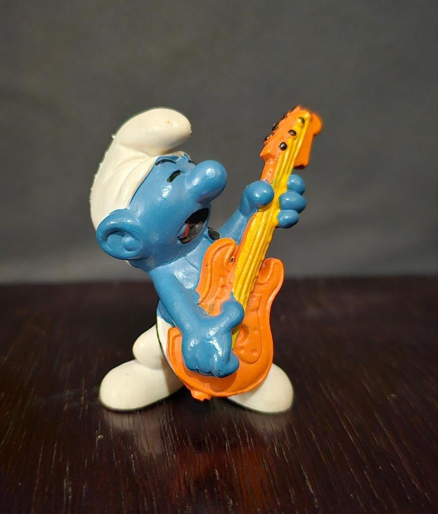 Gitaar Smurf - Schleich Vintage jaren 70, Verzamelen, Smurfen, Ophalen of Verzenden, Gebruikt, Muzieksmurf, Poppetje, Figuurtje of Knuffel