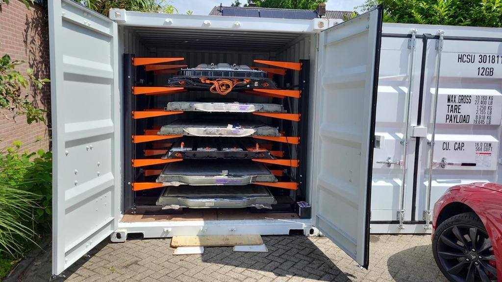Tesla accu modules.
