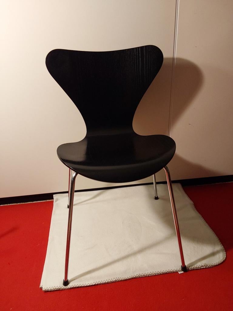 ARNE JACOBSEN VLINDERSTOEL EDITIE FRITZ HANSEN DEENS DESIGN, Huis en Inrichting, Stoelen, Ophalen of Verzenden, Gebruikt