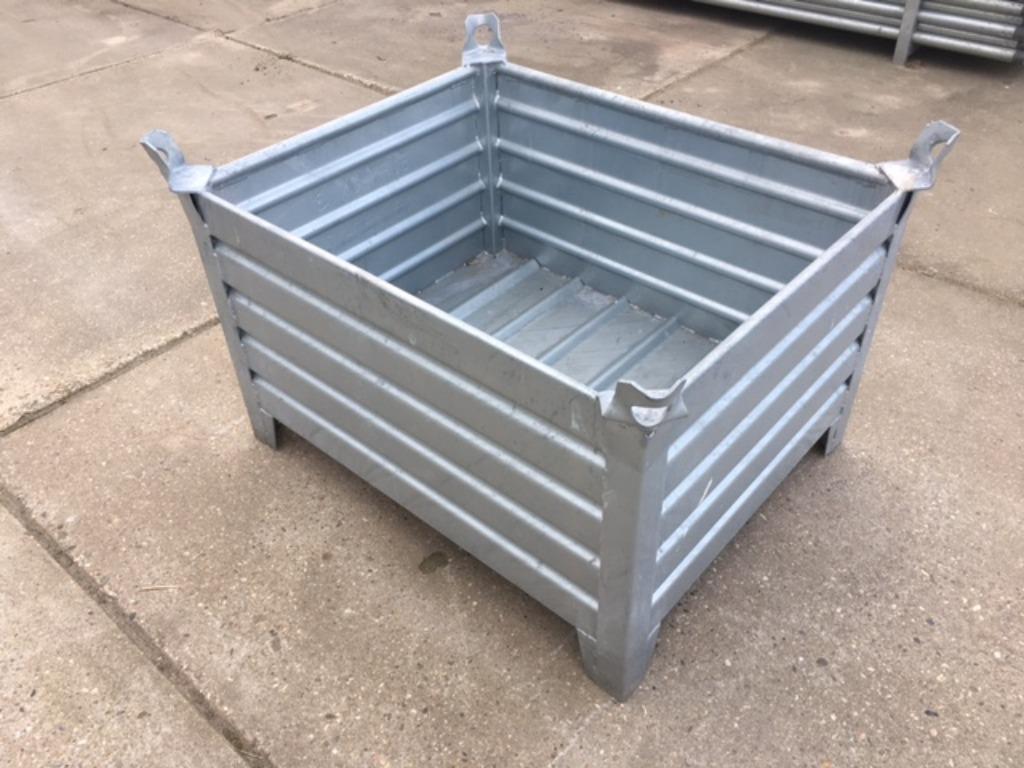 Nieuwe stapelbakken / stapelkratten / steiger klemmen bakken, Ophalen, VNH Nuland B.V., Overige typen, Nieuw