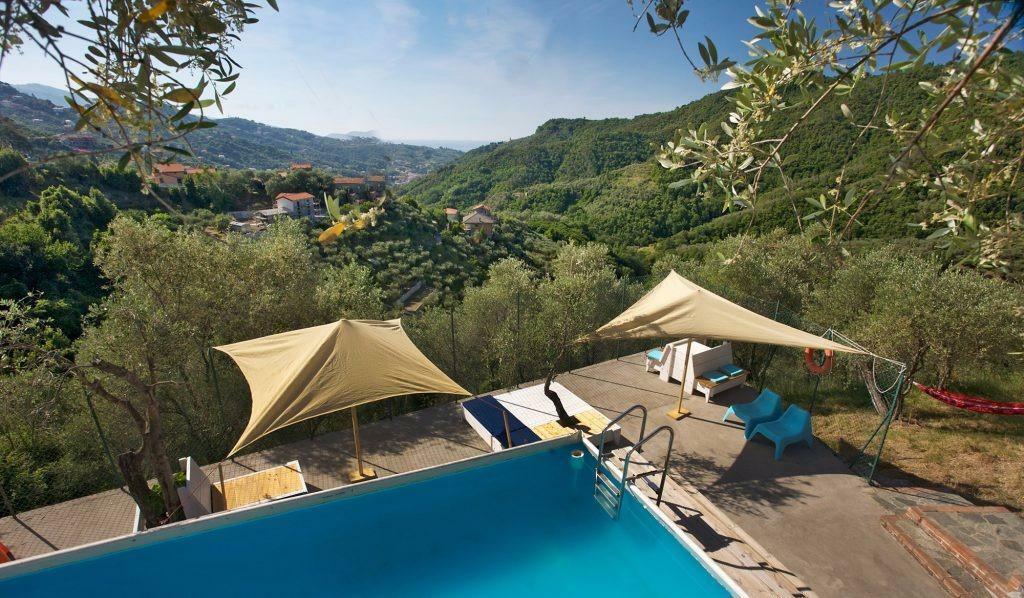 Vakantie in Ligurië? B&B met zeezicht, zwembad en strand, 4 of meer slaapkamers, Ligurië of Bloemenrivièra, Huisdier toegestaan