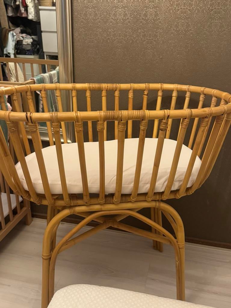 Rotan wiegje incl matrasje, Kinderen en Baby's, Babywiegjes en Ledikanten, Ophalen, Zo goed als nieuw, Wieg