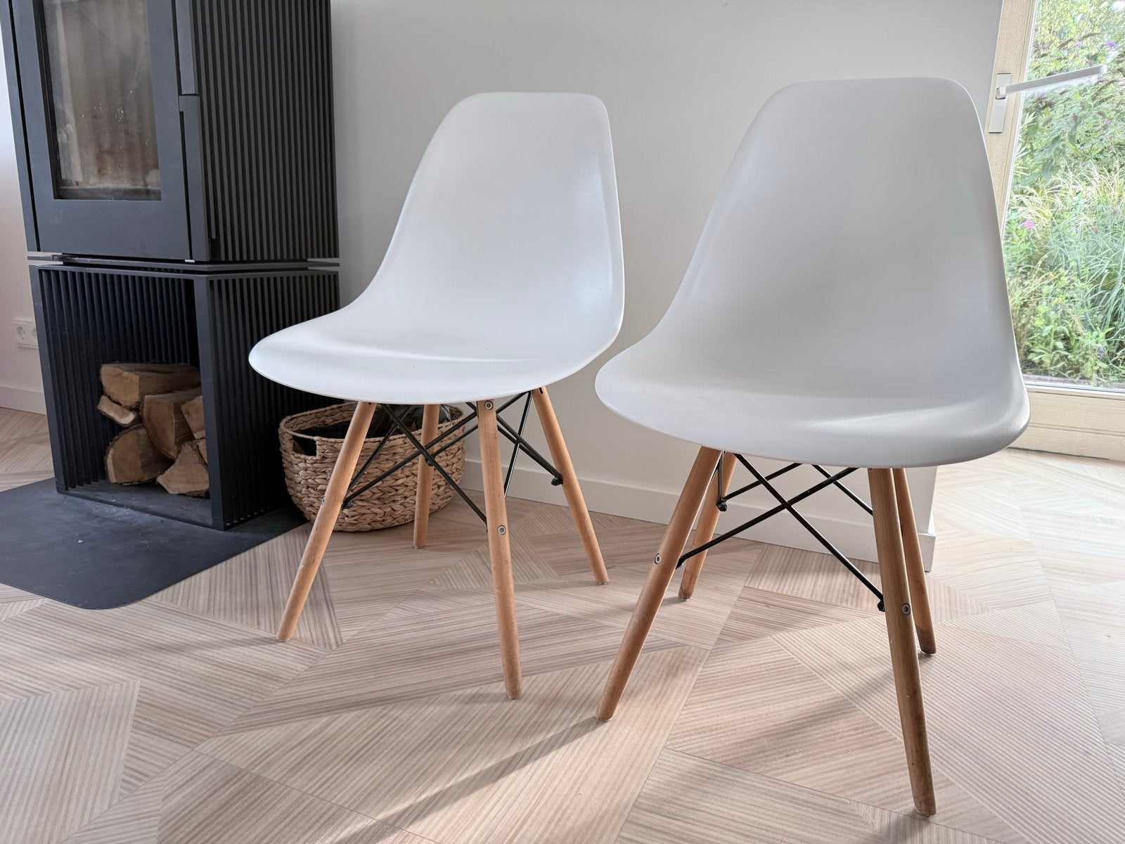 Set van 4 Merkloze Eetkamerstoelen - Wit met houten poten, Ophalen, Gebruikt, Wit, Vier