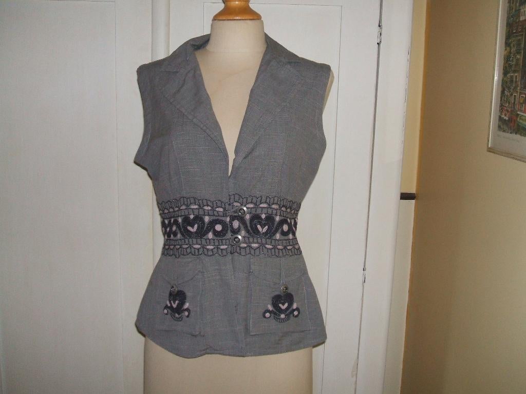 Staff grijze blouse 38 40 borduur zwart mouwloos katoen, Maat 38/40 (M), Staff, Ophalen of Verzenden, Zo goed als nieuw