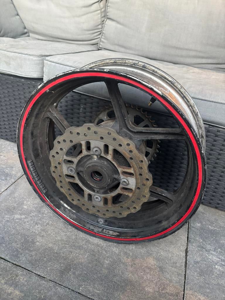 Z750 achtervelg, ideaal om op te knappen., Motoren, Ophalen