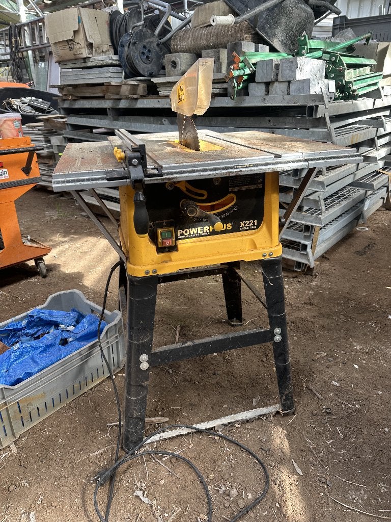 Powerplus POWX221 Tafelzaag, Doe-het-zelf en Verbouw, Gereedschap | Zaagmachines, Ophalen, Cirkelzaag, Power Plus, 30 tot 70 mm