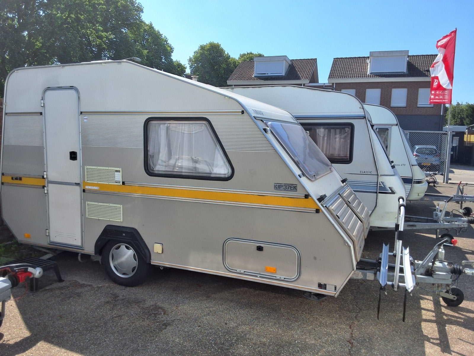 Kip 37 EK bouwjaar 1990, Caravans en Kamperen, Caravans, Kip, Tot en met 2, Bedrijf, Koelkast