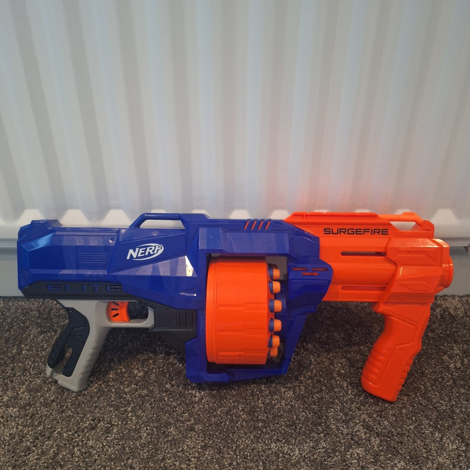 Nerf N-Strike Surgefire Blaster met 15-darts magazijn, Kinderen en Baby's, Speelgoed | Buiten | Actiespeelgoed, Ophalen of Verzenden