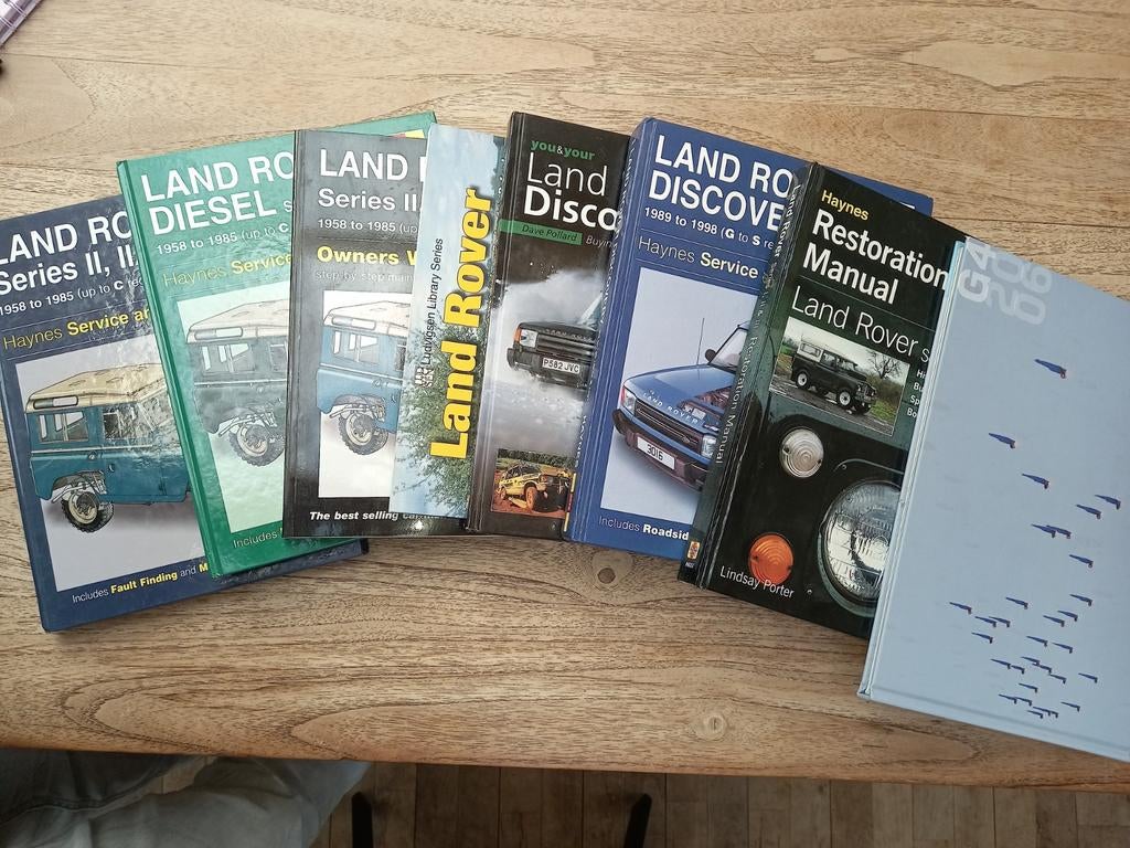 Div land rover boeken., Boeken, Ophalen of Verzenden, Gelezen