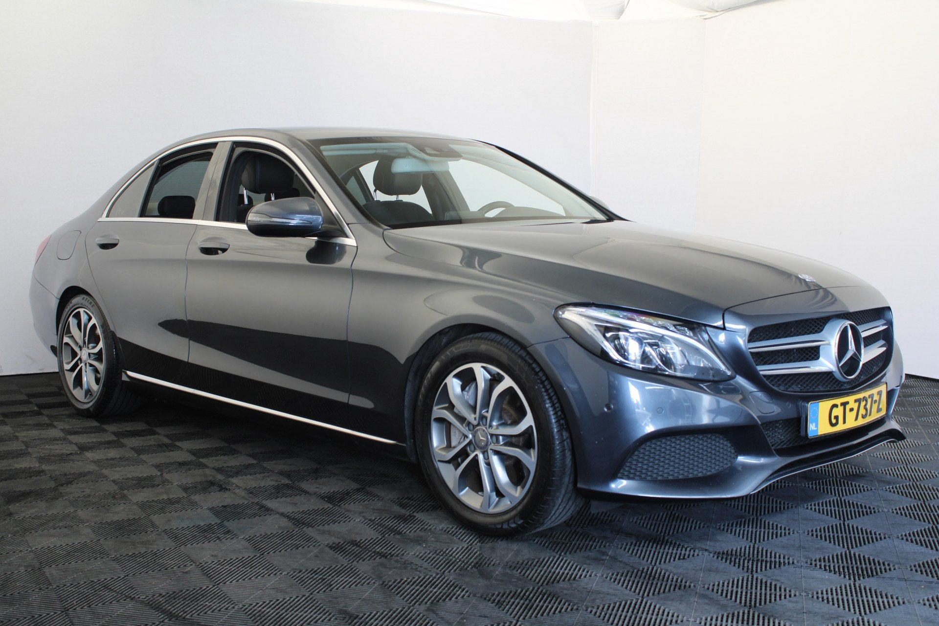 Mercedes-Benz C-Klasse 350 e Lease Edition MOTOR TIKT!, Auto's, Automaat, Achterwielaandrijving, Gebruikt, Leder en Stof