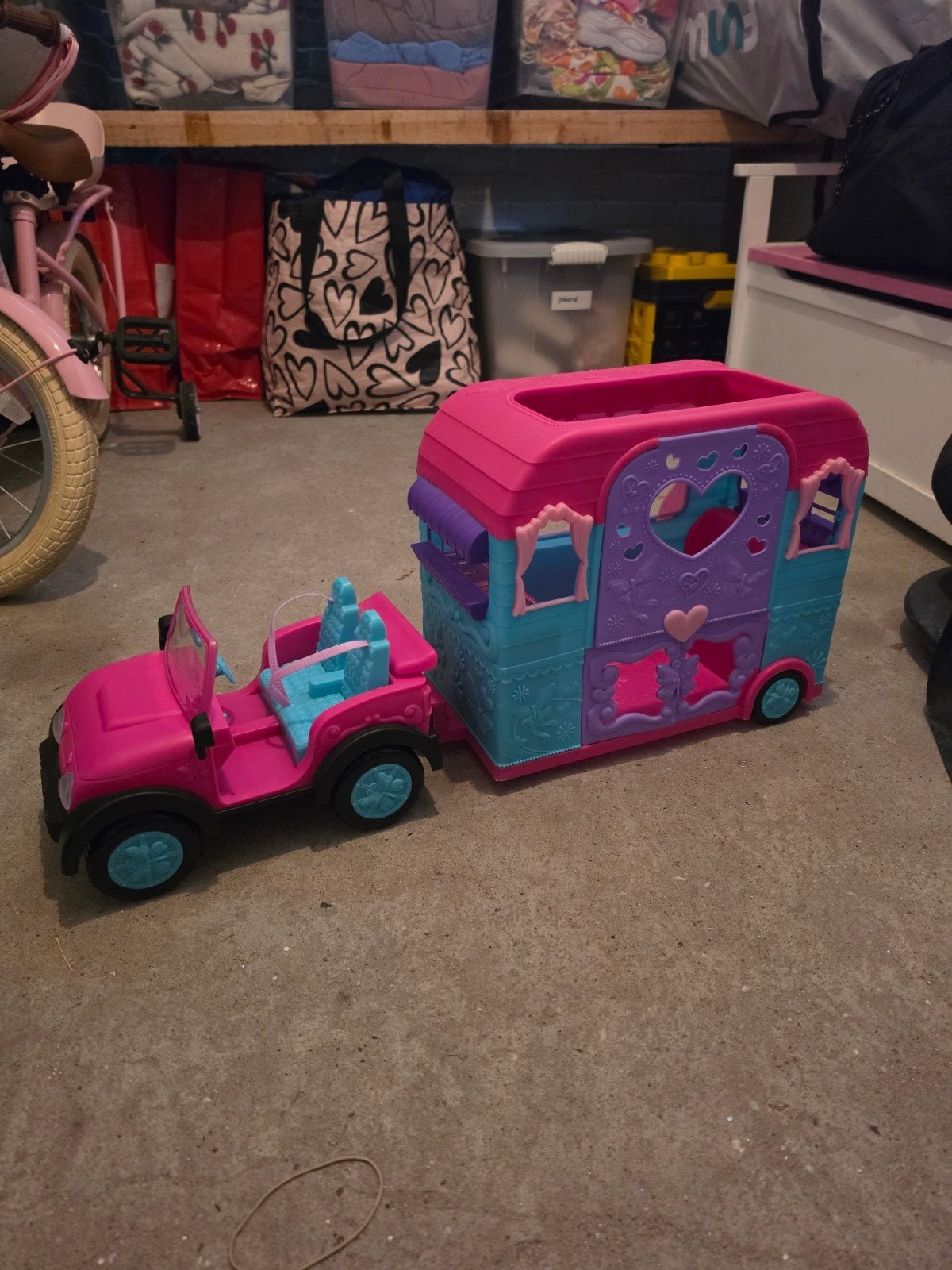 Barbie Auto en Caravan Speelset, Ophalen, Zo goed als nieuw