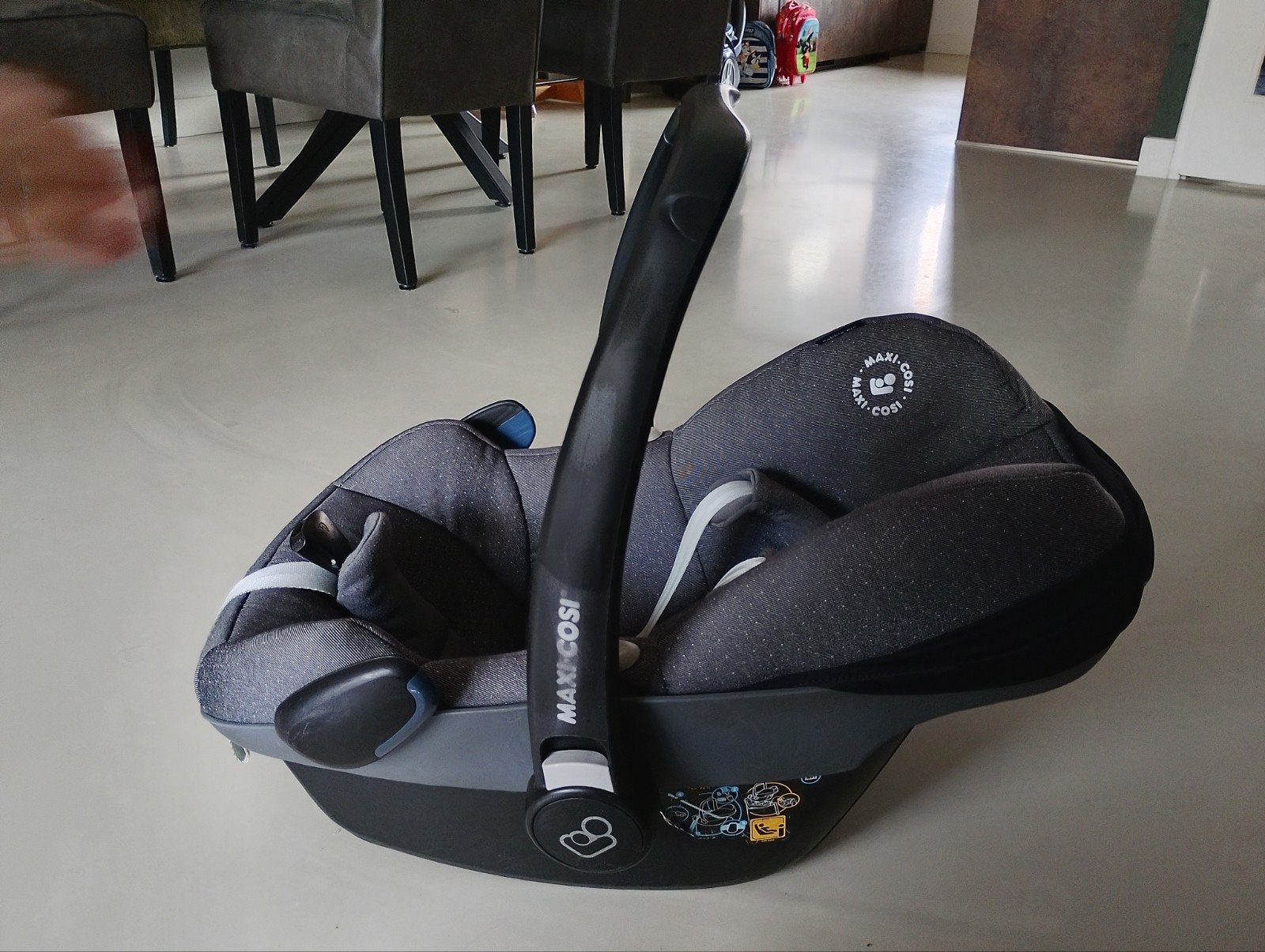Maxi-cosi i-size donkergrijs, Ophalen, Gebruikt, Maxi-Cosi, Isofix