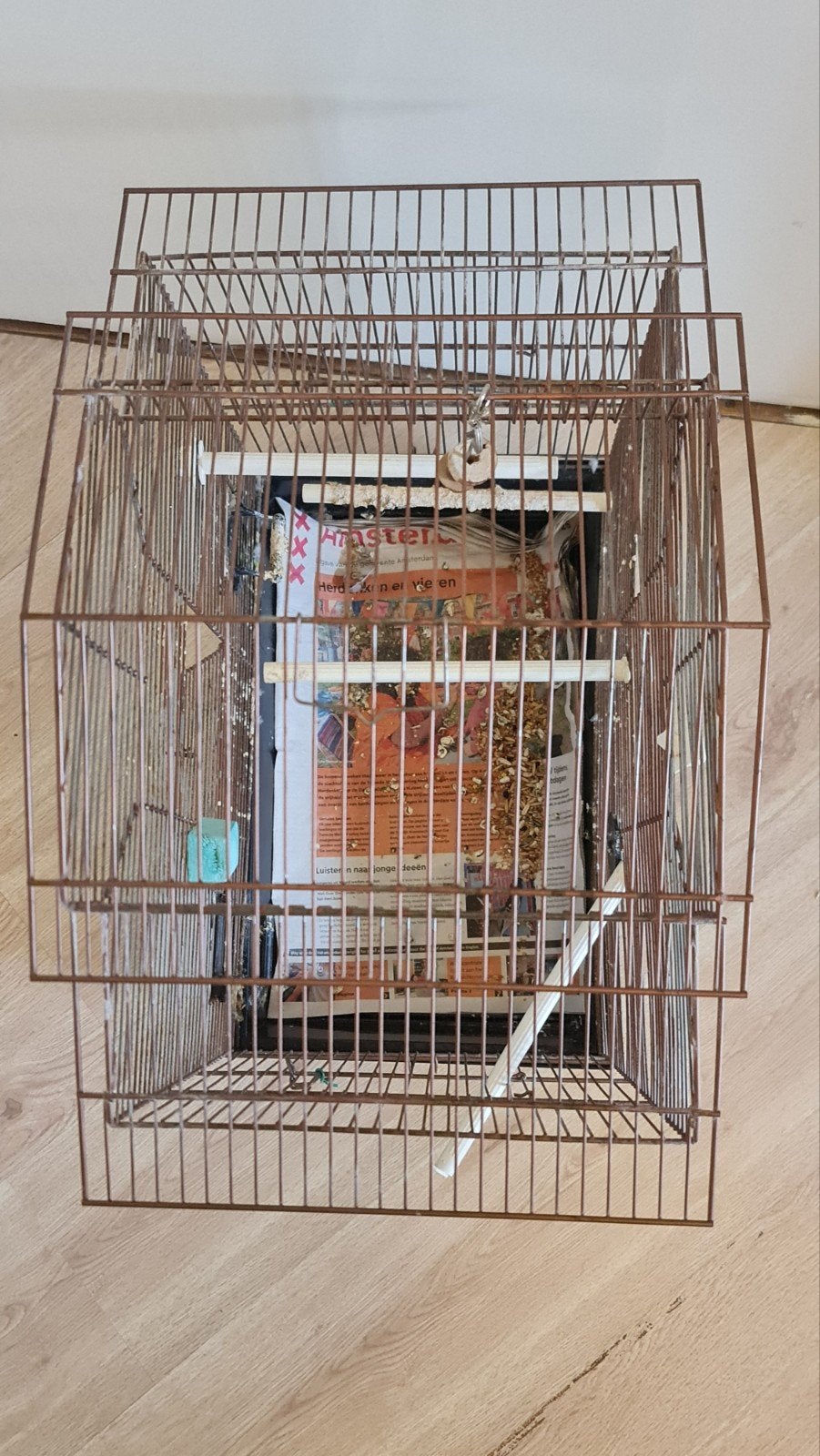 Vogelkooi te koop, Ophalen