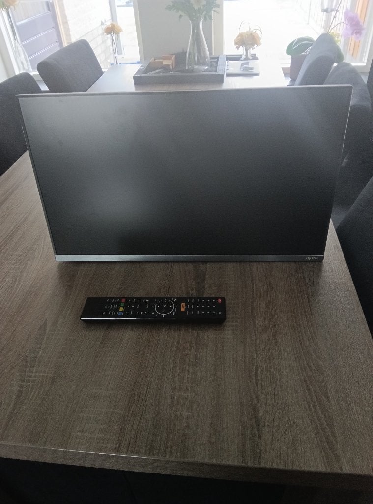 Te koop Oyster avtex tv 12volt 24inch, Ophalen, Zo goed als nieuw