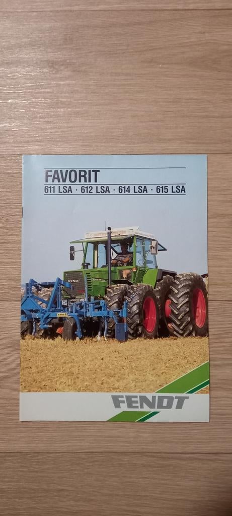 F4 : Fendt Favorit 600  serie folder., Ophalen of Verzenden