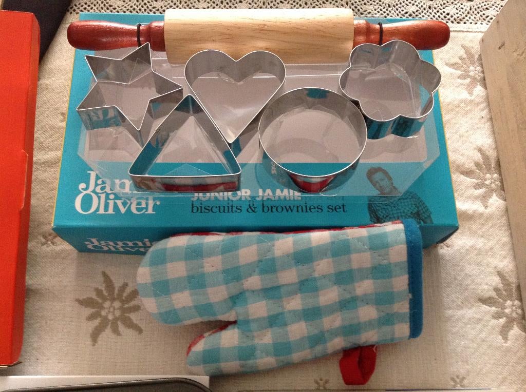 Nieuw Junior Jamie Oliver kinder bakpakket bakset 8-11 jaar, Overige typen, Ophalen, Nieuw, Overige merken