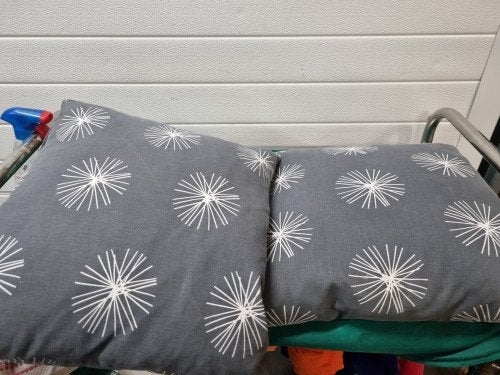 sierkussens grijs met witte sterren, Huis en Inrichting, Ophalen of Verzenden, 'T Olde Gre-j, Info@toldegrej.nl, Endepoelstraat 20f Didam
