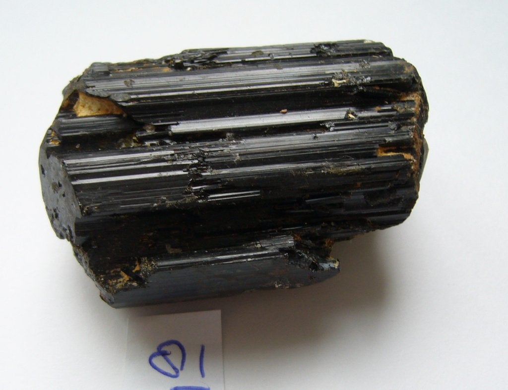 zwarte toermalijn 5 samen 500gr 29,00 schorl mineraal 81gr, Ophalen of Verzenden, Mineraal
