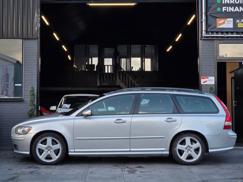 Volvo V50 2.5 T5 Summum|Trekhaak|Cruise|Airco|Stoelverwarmin, Voorwielaandrijving, Gebruikt, 2521 cc, 11 km/l
