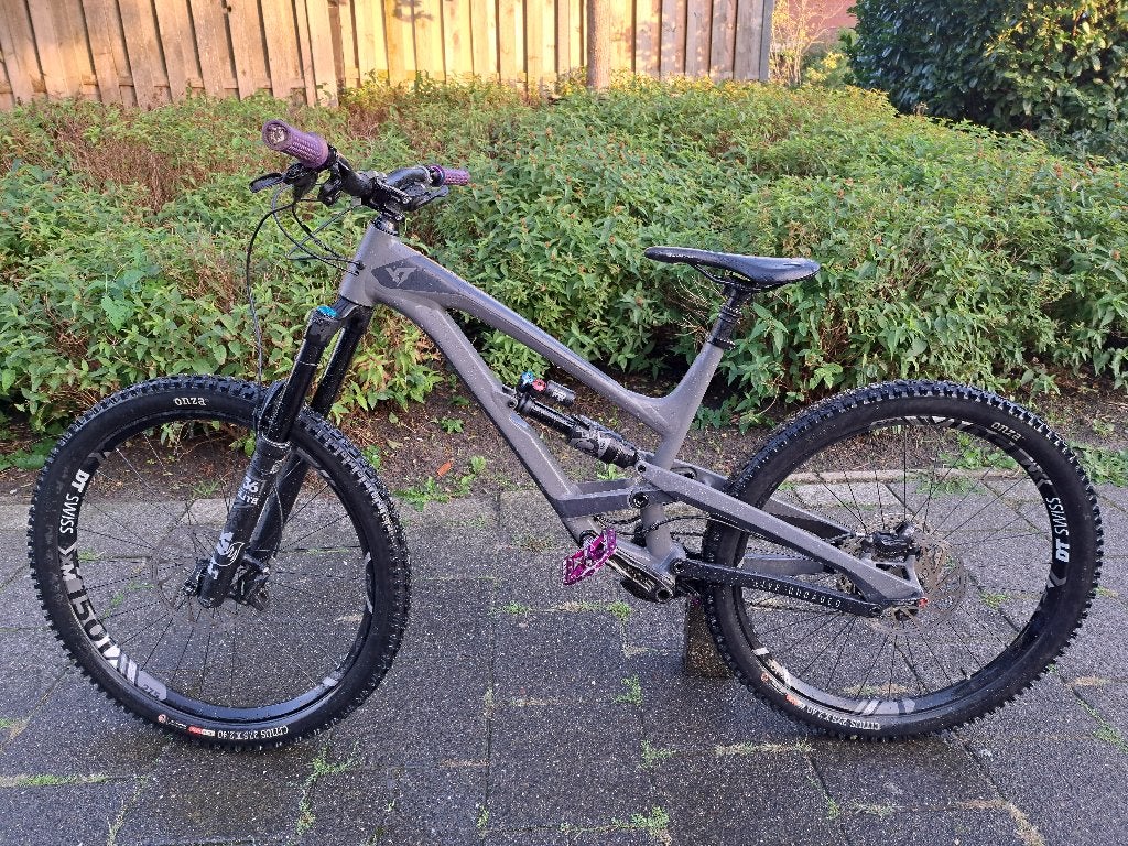yt capra comp, Gebruikt, Fully, Schijfrem, Ophalen