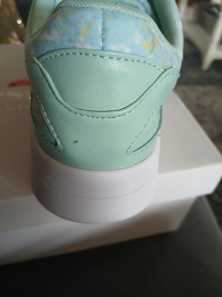 Nieuwe ellesse sneakers mt.41, Ophalen of Verzenden, Nieuw, Sneakers of Gympen