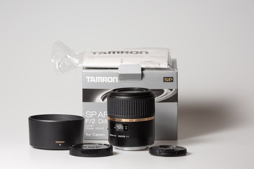 Tamron SP AF 60mm F/2 Di II Macro (Canon), Ophalen of Verzenden, Zo goed als nieuw, Tamron, Macrolens
