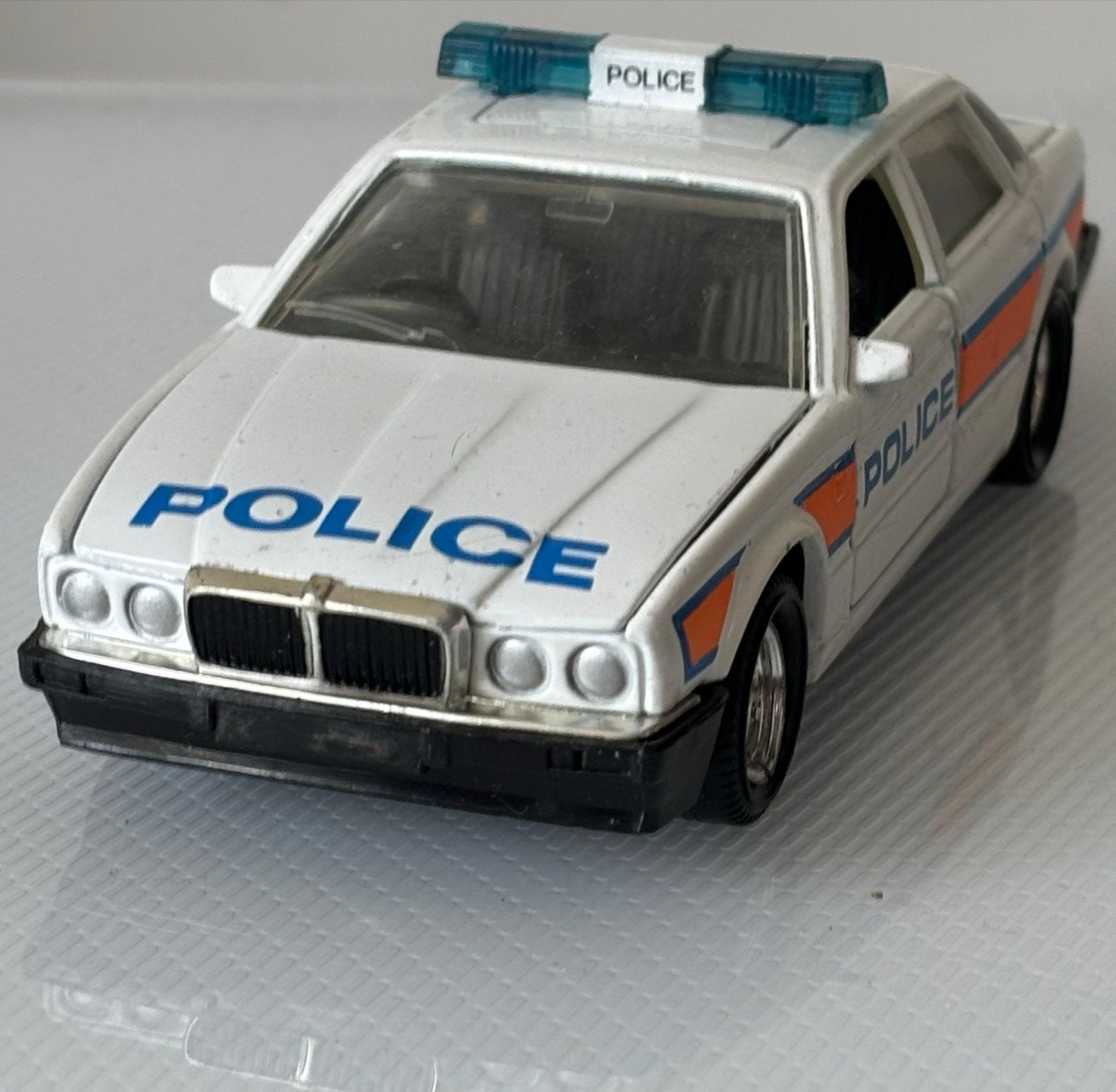 Matchbox Super Kings Jaguar XJ6 Politie 1:36 Nieuwstaat, Hobby en Vrije tijd, Ophalen of Verzenden, Nieuw, Auto