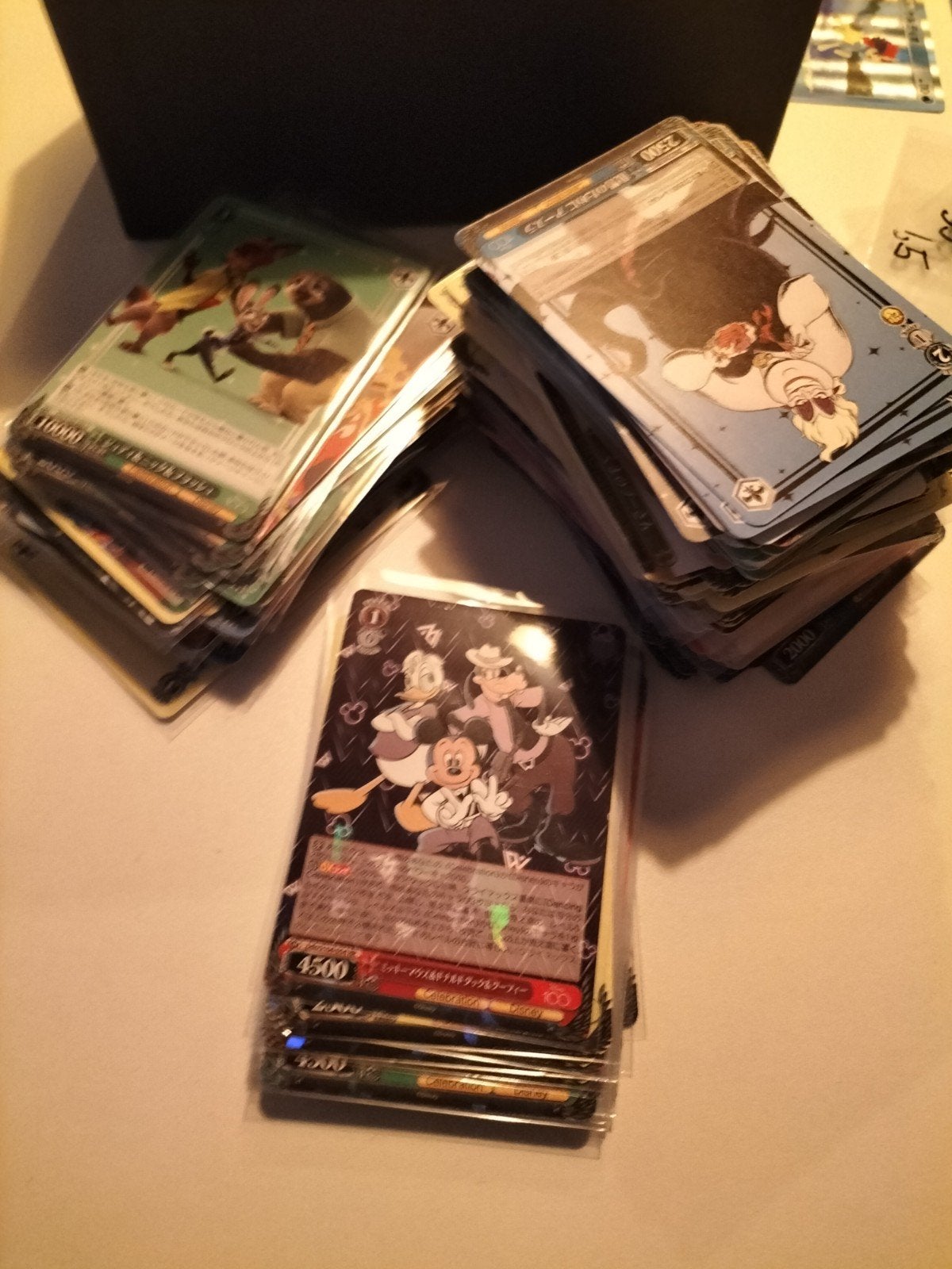 Wie heeft intresse in disney kaarten.vragen naar kaart mag, Ophalen of Verzenden, Gebruikt, Meerdere kaarten, Foil