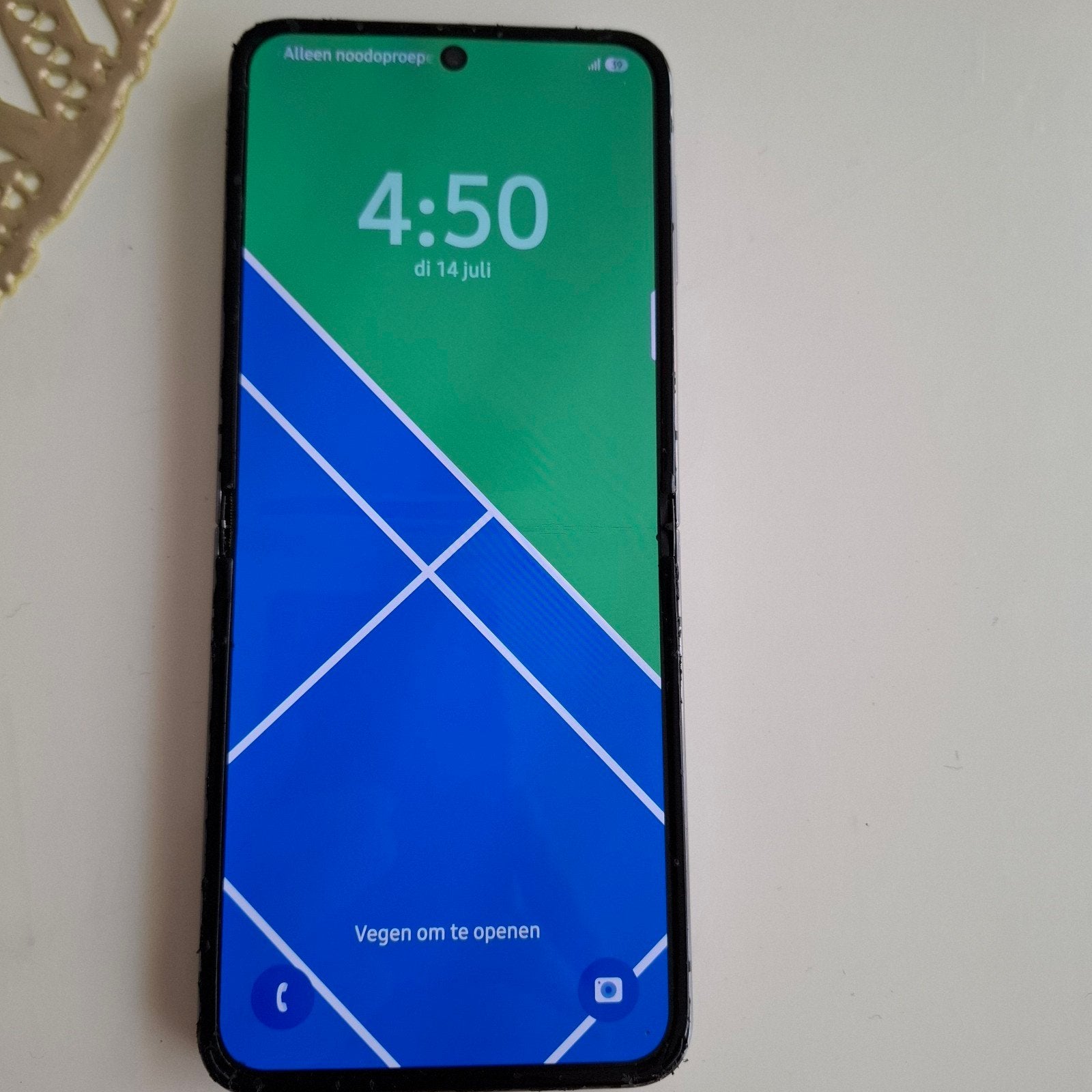 Foto 4 van Samsung Galaxy Z Flip 3 Zwart - Zo goed als nieuw