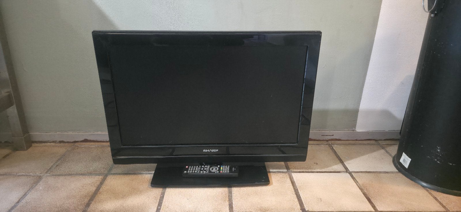 Sharp LC-26S7E-BK 26 inch HD Ready TV met muurbeugel, Audio, Tv en Foto, Televisies, Ophalen, Gebruikt, 50 Hz, Sharp